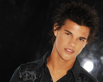 taylor lautner images 2012