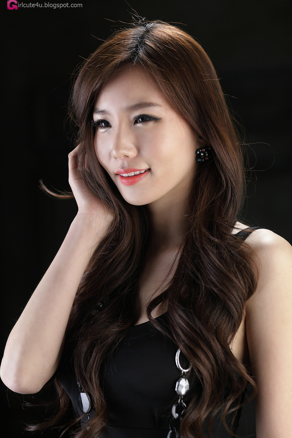 cute asian girl lee ji min black white cute asian girl lee ji min black white