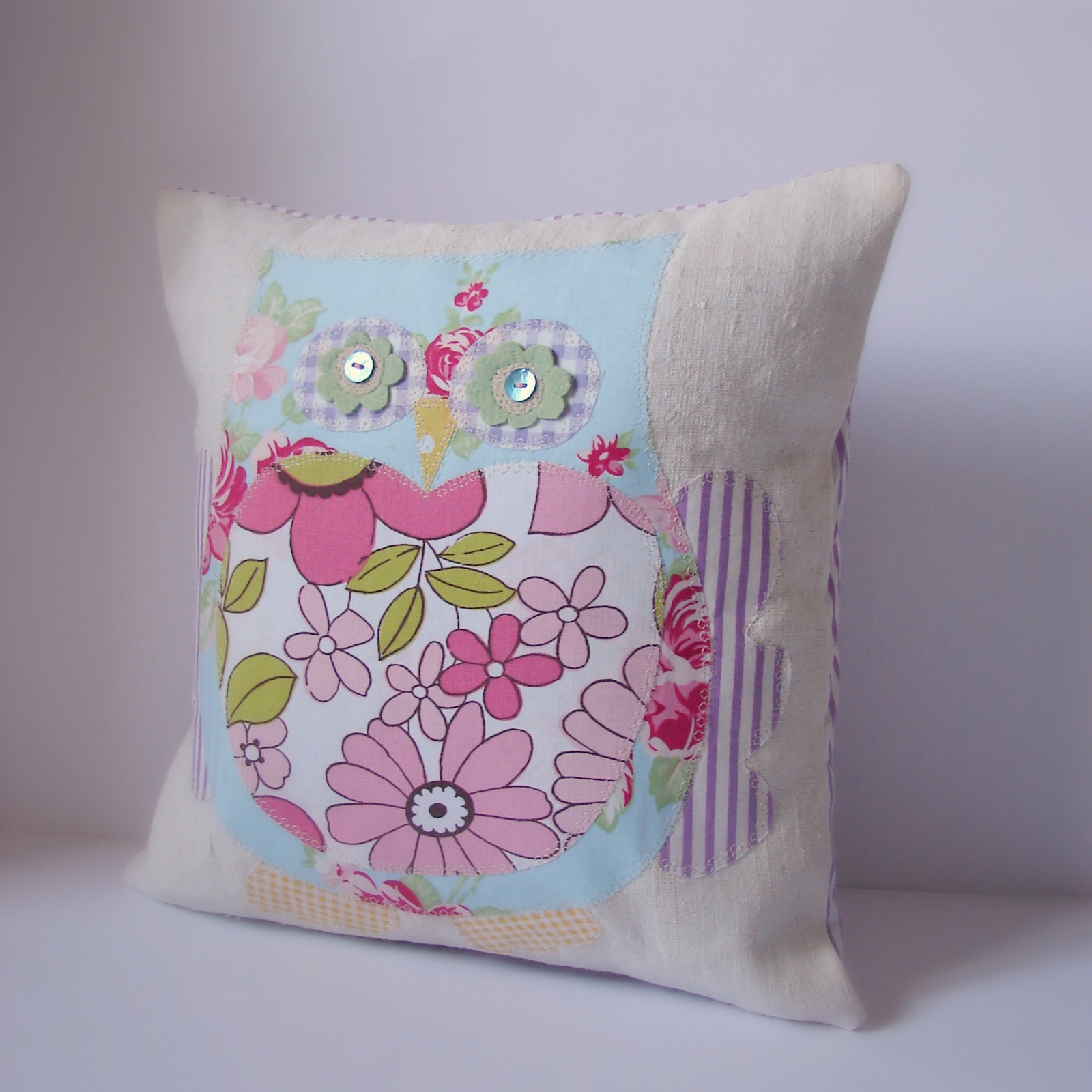 Roxy Creations Owl applique cushion