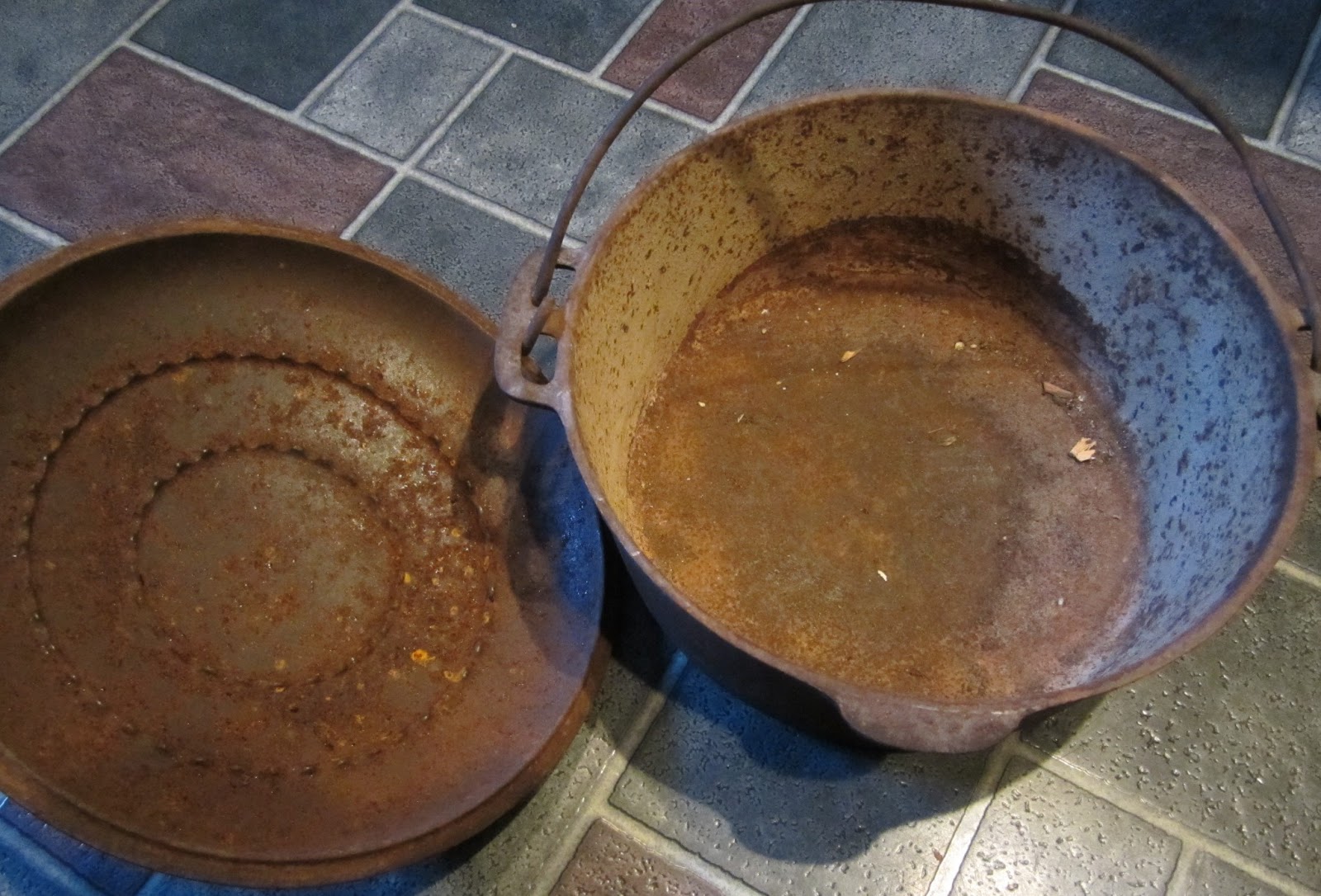 Aunt B's Kitchen & Garden Cast Iron Dutch Oven