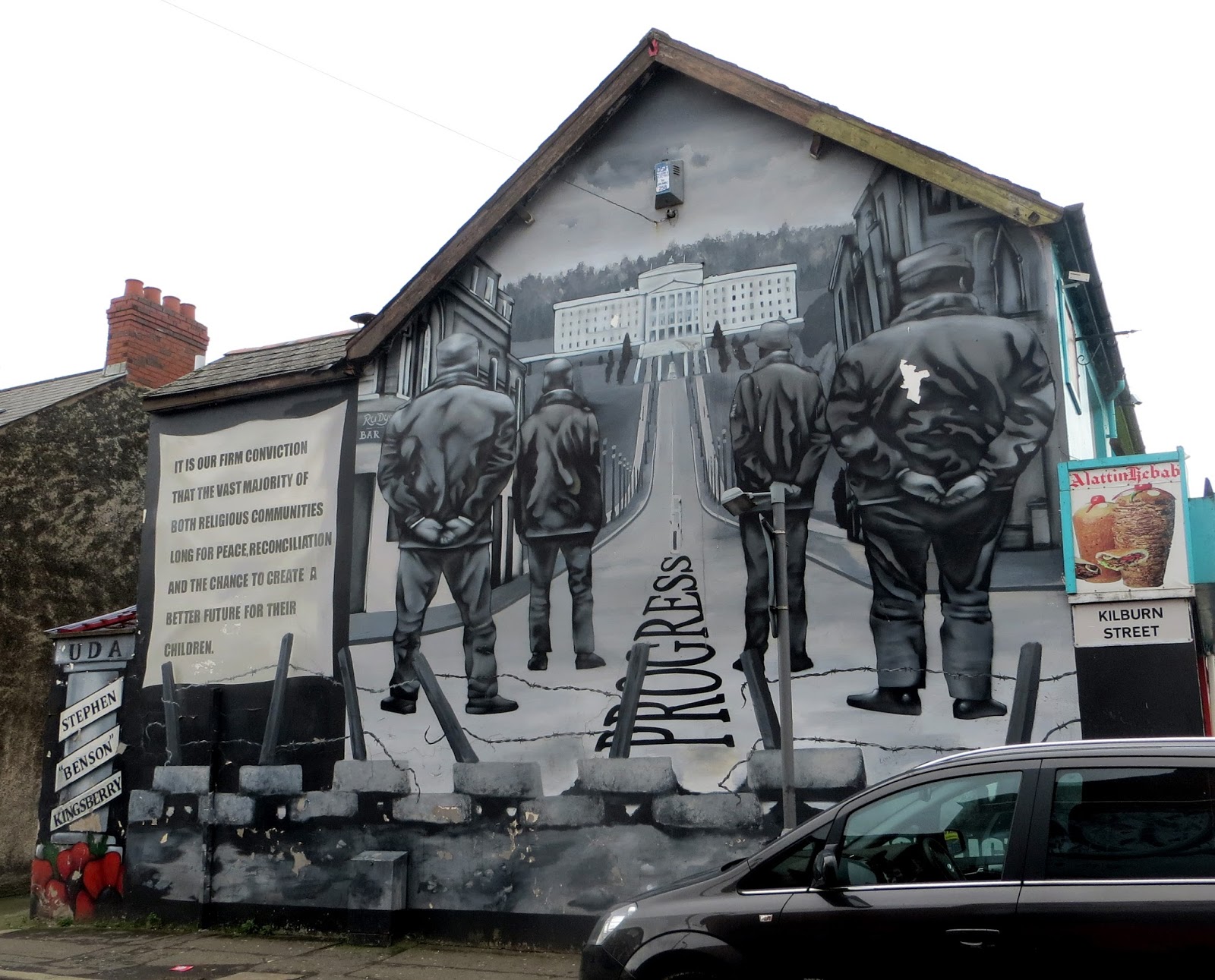 Discovering the Belfast MURALS & their turbulent history The Roaming