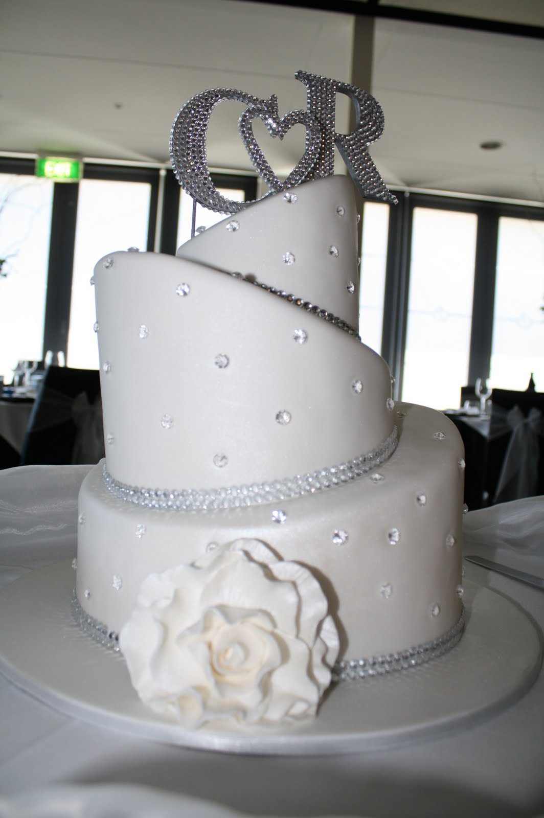 Sandy's Cakes: Craig & Rachel's Blingy Wedding Cake, just gorgeous