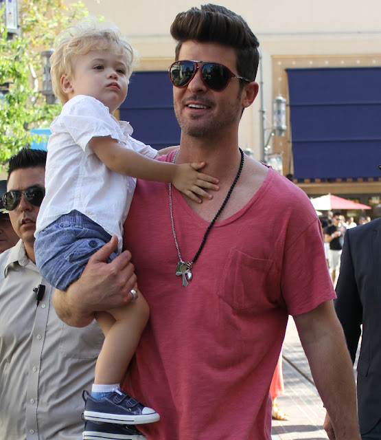 Robin Thick and his son hang out on set of extra TV at The Grove in Los Angeles