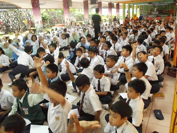 Ceramah di sekolah-sekolah