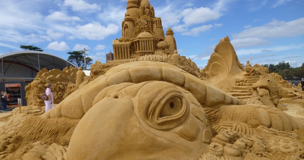 Berwick Bushwalking Club Ilona's pic of turtle sand sculpture