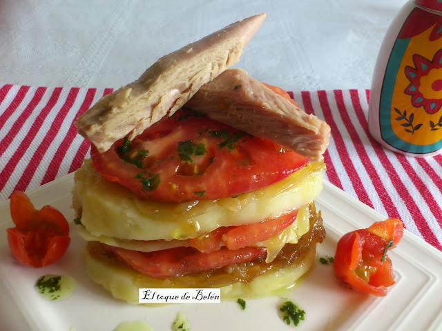 Milhojas De  Patata Y Tomate 
