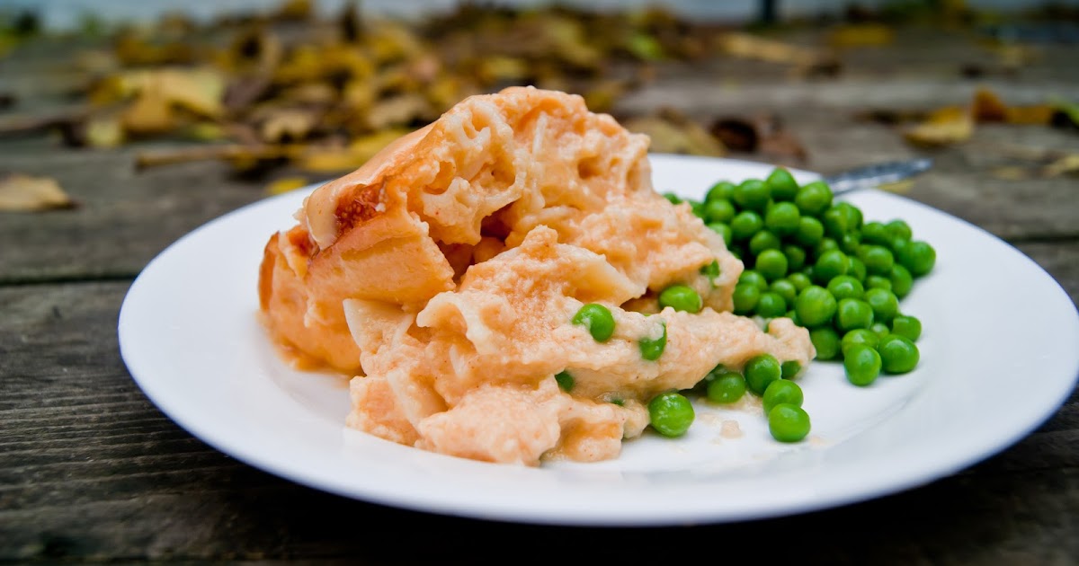 Kitchen Historic Noodle Ring with Cheese Sauce (1939)