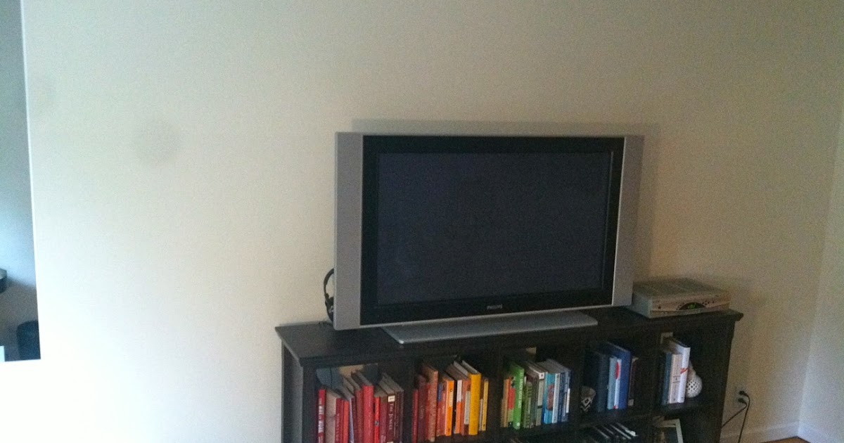 1201north Julie's Living Room TV Wall Art Gallery