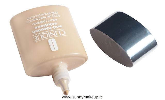 Clinique - Anti-Blemish Solutions Liquid Makeup. Fondotinta liquido Anti Eruzioni Cutanee.