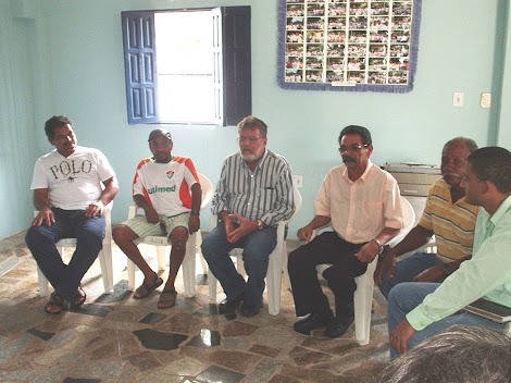 PRESIDENTE DA BAHIAPESCA E PREFEITO DE CARAVELAS VISITAM COLONONIA DE PESCADORES