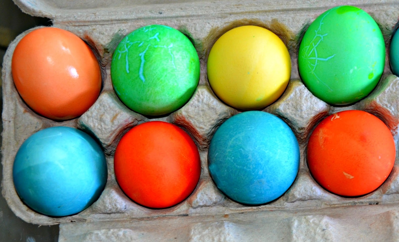 Color Eggs in a Ziploc Baga No Mess Success! Capri + 3