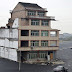 Rumah Yang Menolak Digusur Di China 