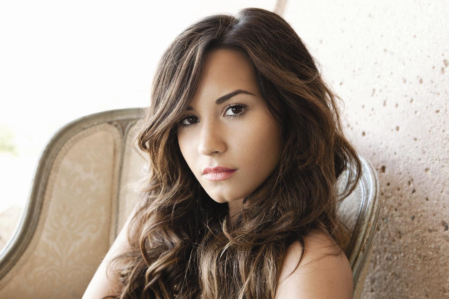 http://2.bp.blogspot.com/-5NGVf23Vx_4/UFQ8Mv3aD_I/AAAAAAAAEqs/Q50tH06sD74/s1600/Demi-Lovato-demi-lovato-29810108-1500-1001.jpg