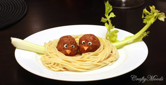 Nest of Spaghettis and Meatballs Step by Step.