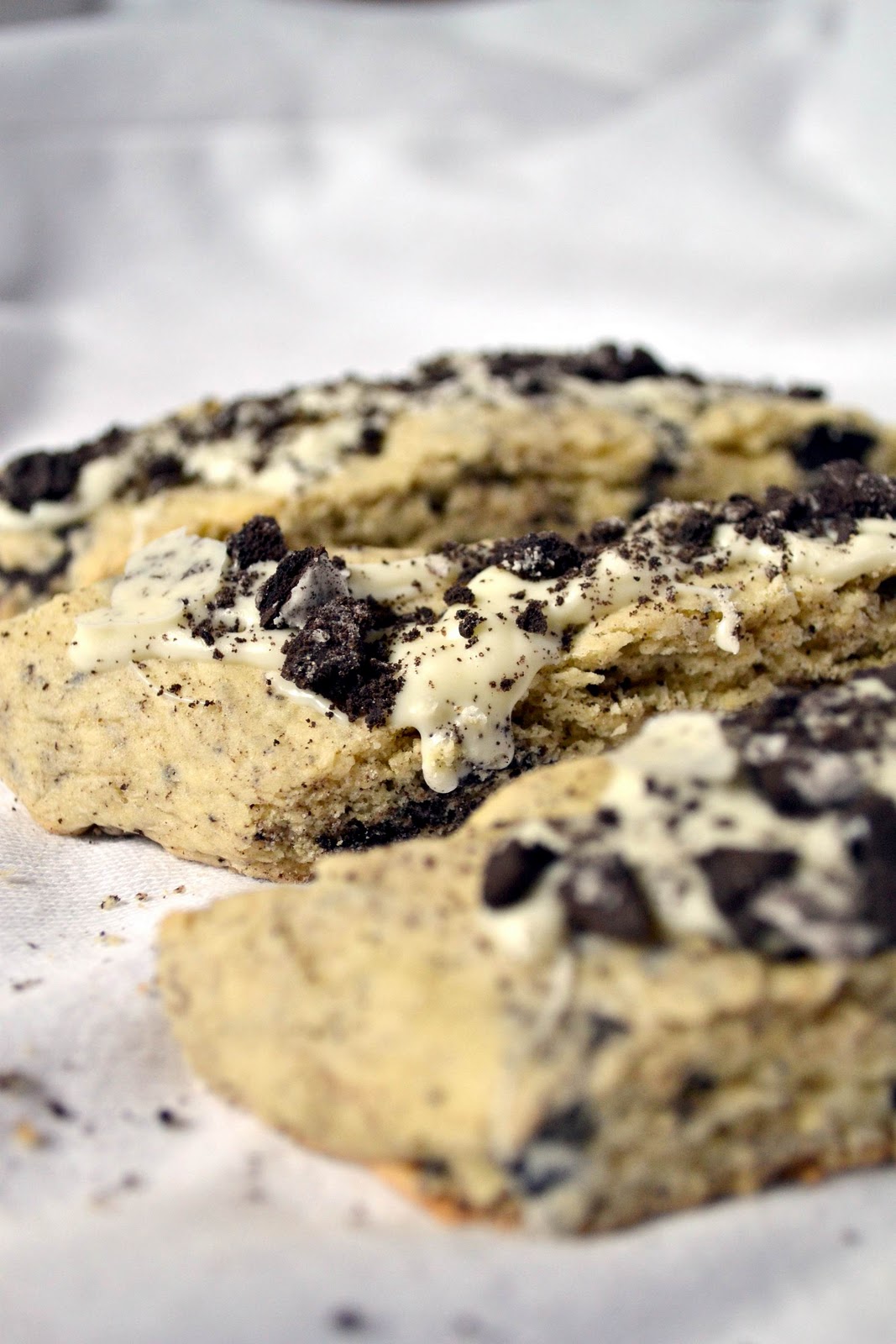 What Katie's Baking White Chocolate Oreo Biscotti