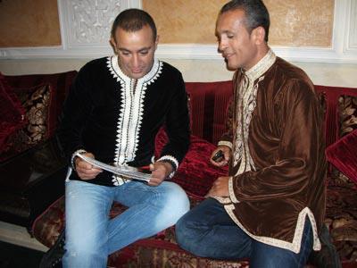 Aziz Boudarbla et l'acteur Egyptien Ahmed Saka en Men's Caftan en suisse 2015 2014