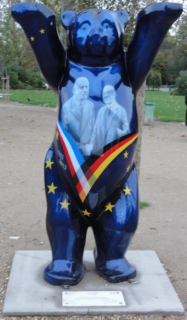 Buddy bears at the Champ de Mars Paris