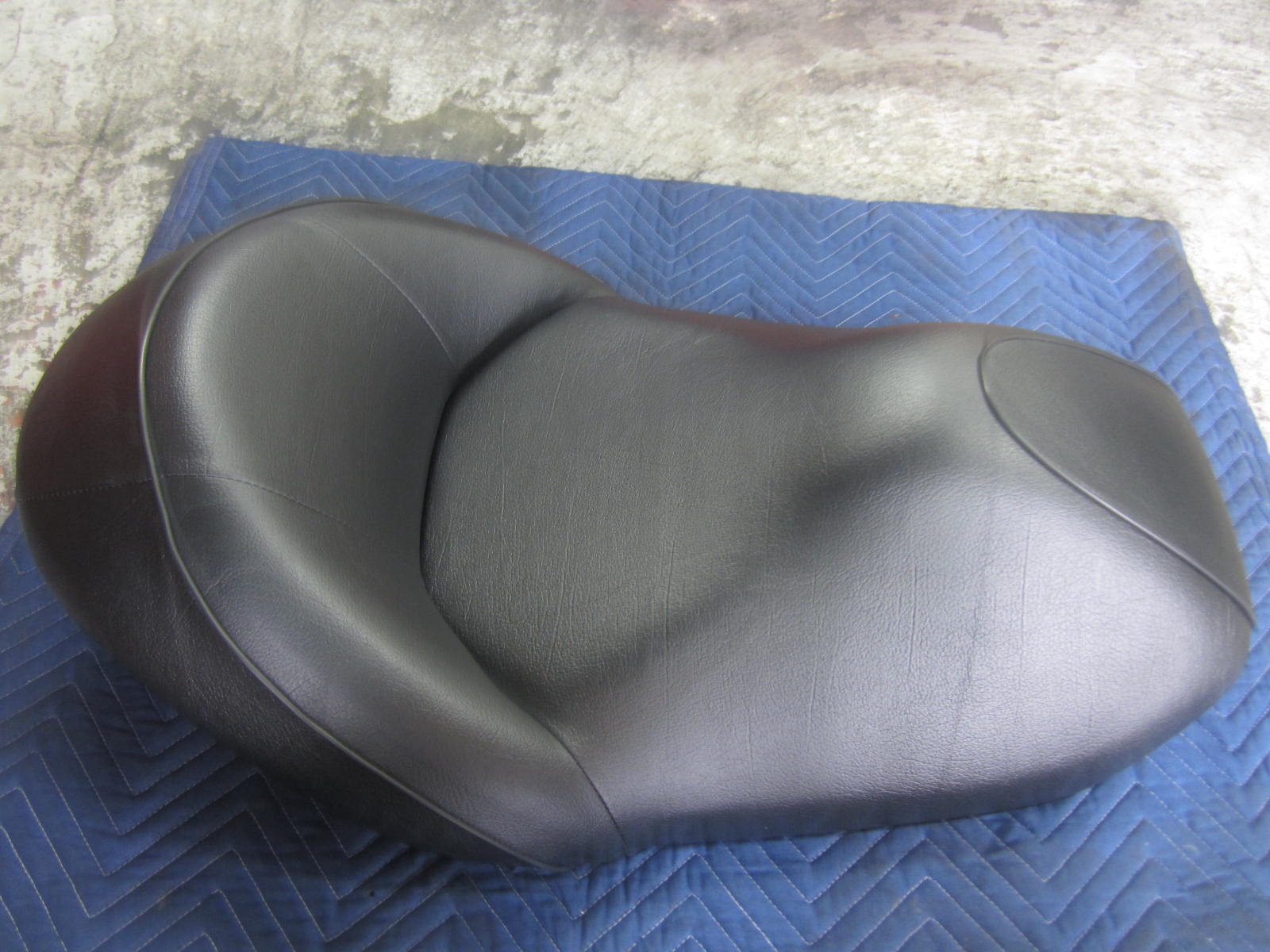 Motodowell モトドーウェル Mf08 フォルツァｚ シート張り替え