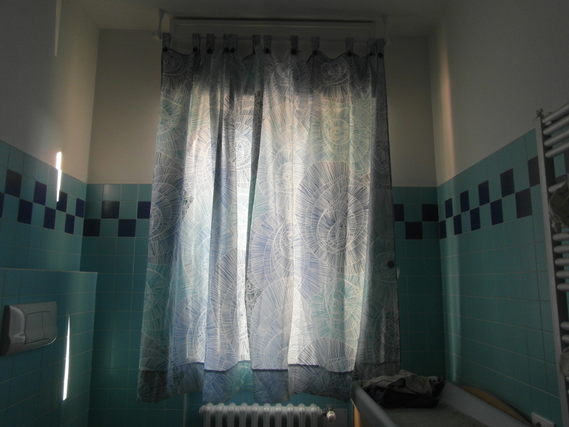 Il contatto naturale: la tenda per il mio bagno