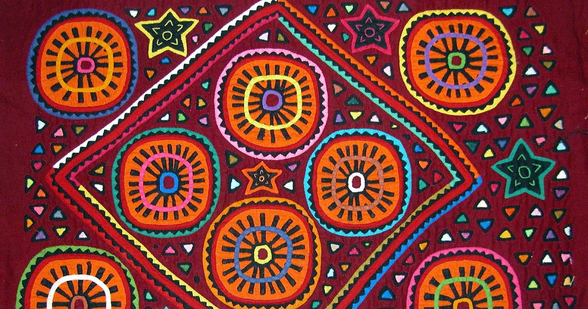 Crossroads Trade: Mola traditions, mola changes