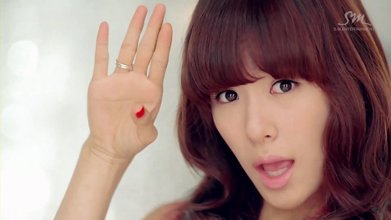 http://2.bp.blogspot.com/-5PcKUV6jEMk/UNb1rd2Zt_I/AAAAAAAATms/WLuLrD3tlSw/s1600/SNSD%2BTiffany%2Bdancing%2Bqueen%2Bwallpaper.jpg