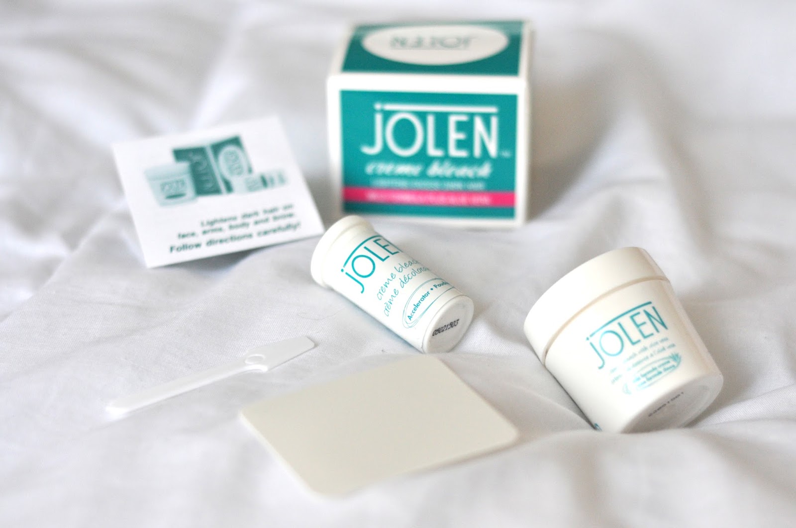 Juoda plunksna JOLEN HAIR BLEACH