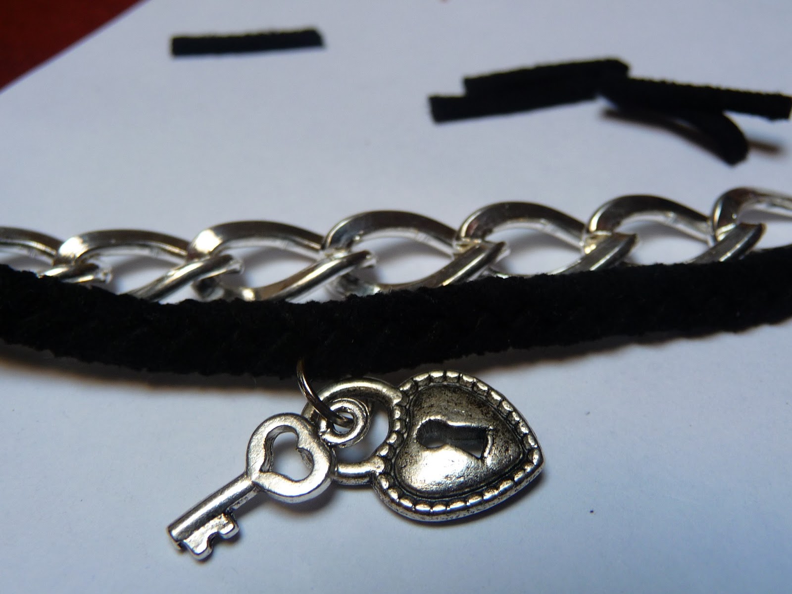 Beads and Stuff Chain and suede cord bracelet (tutorial)
