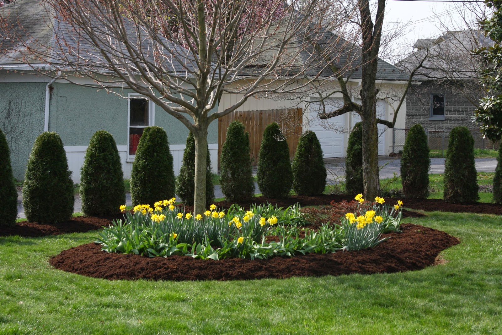 Groshs Lawn Service Flower Gardens in Hagerstown, MD and Williamsport