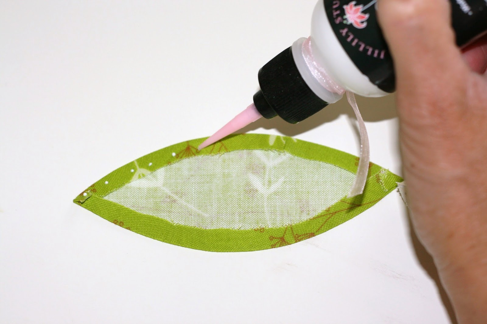 Gigi's Thimble Applique The Freezer Paper Method