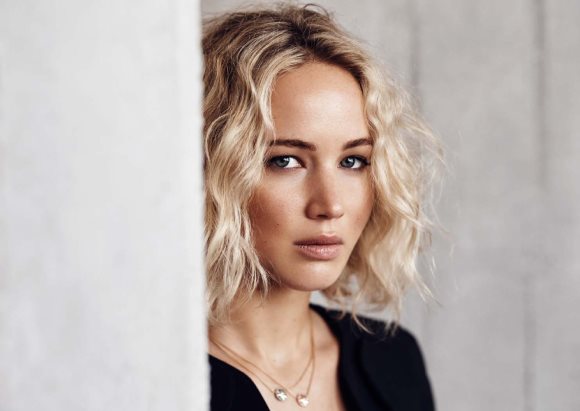 Jennifer Lawrence ELLE Ocak 2016 Malezya Sayısı Kapağında Kadın, Moda