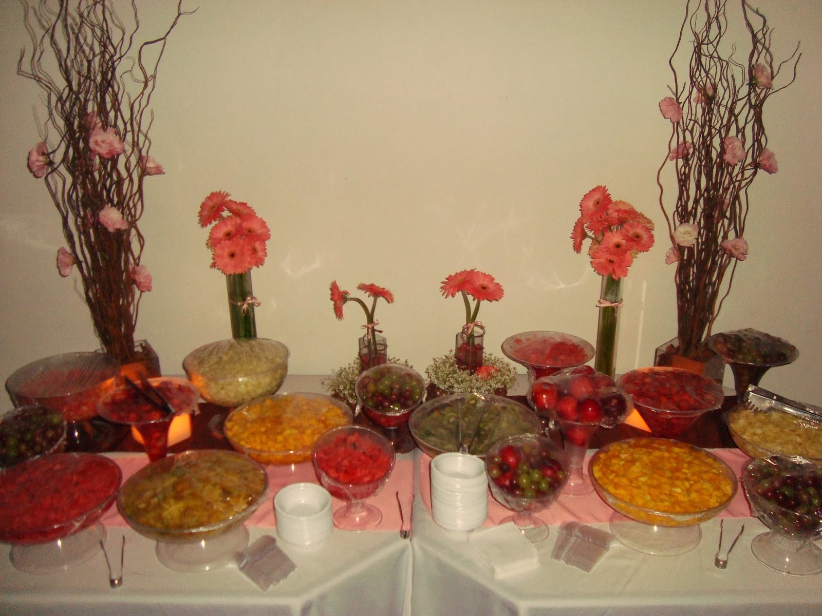 mesa de frutas decoração de 15 anos decoração de casamento mesa de frutas decoração de 15 anos decoração de casamento