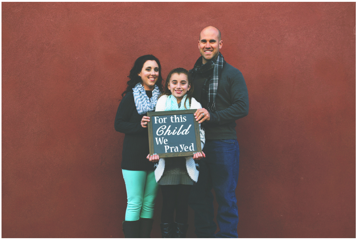 Home Confetti OUTDOOR BABY ANNOUNCEMENT PHOTO SHOOT