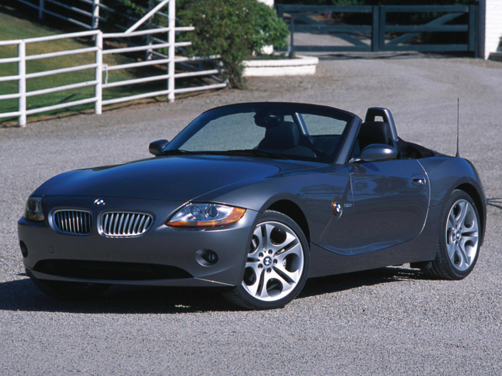 http://2.bp.blogspot.com/-5TjE3wSz1-g/ToshuLpu8KI/AAAAAAAAAYM/Hzoc3crwUFg/s1600/BMW-Z4-Roadster+%25282%2529.jpg