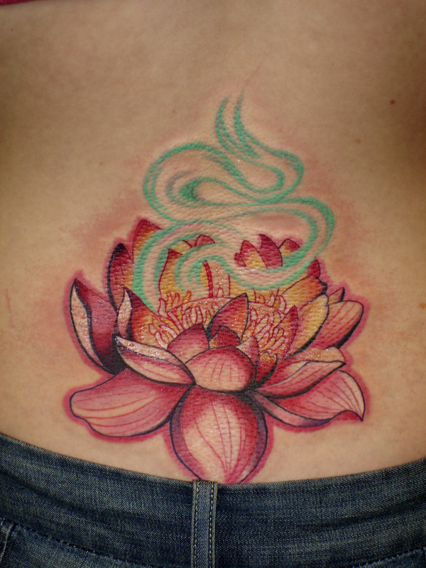 http://2.bp.blogspot.com/-5U-jFF6qv5A/ThLaBj2EqFI/AAAAAAAAAoY/M73-Lf78j9k/s1600/lotus+flower+tattoo+stencils+1.jpg