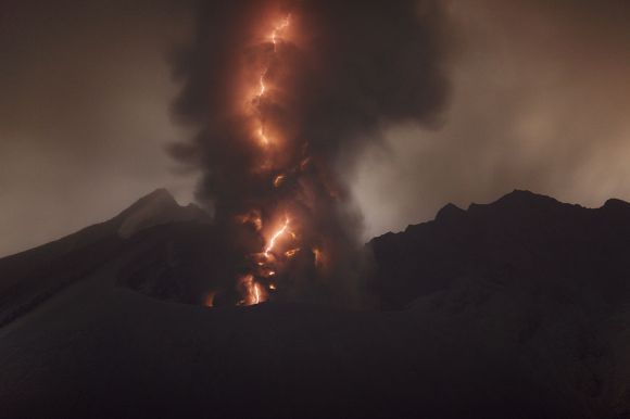 Martin Rietze fotografia erupção vulcão lava fogo raios fúria natureza