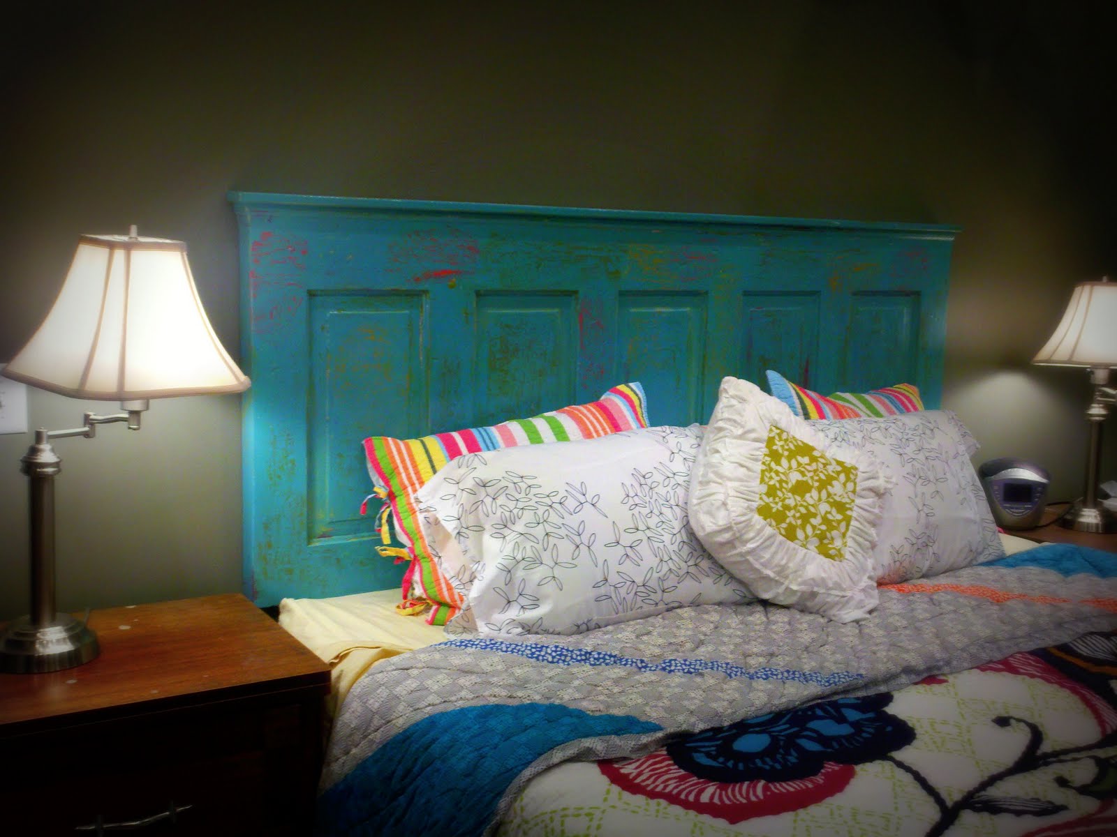 Sugar Blossom Boutique How to Turn an Old Door into a Headboard