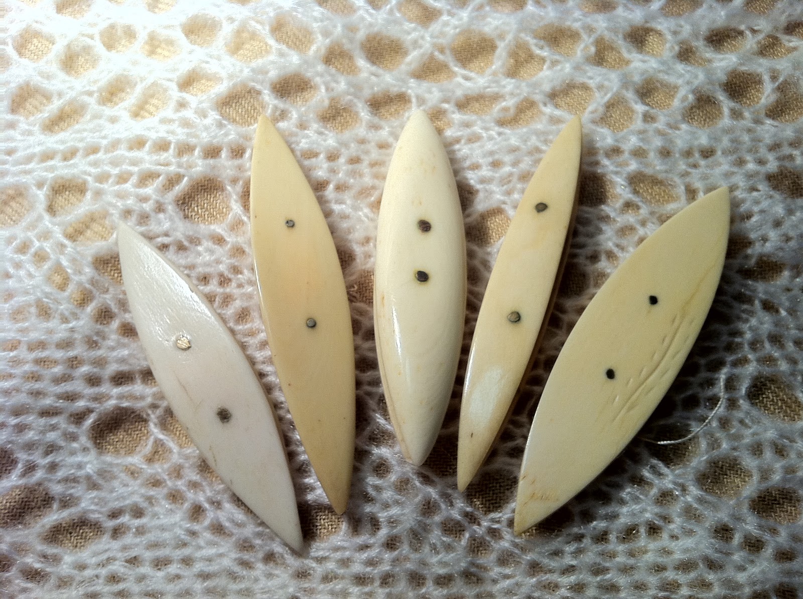 Ceci's Tatting World La frivolite/frivolidad Tatting Shuttle Collection