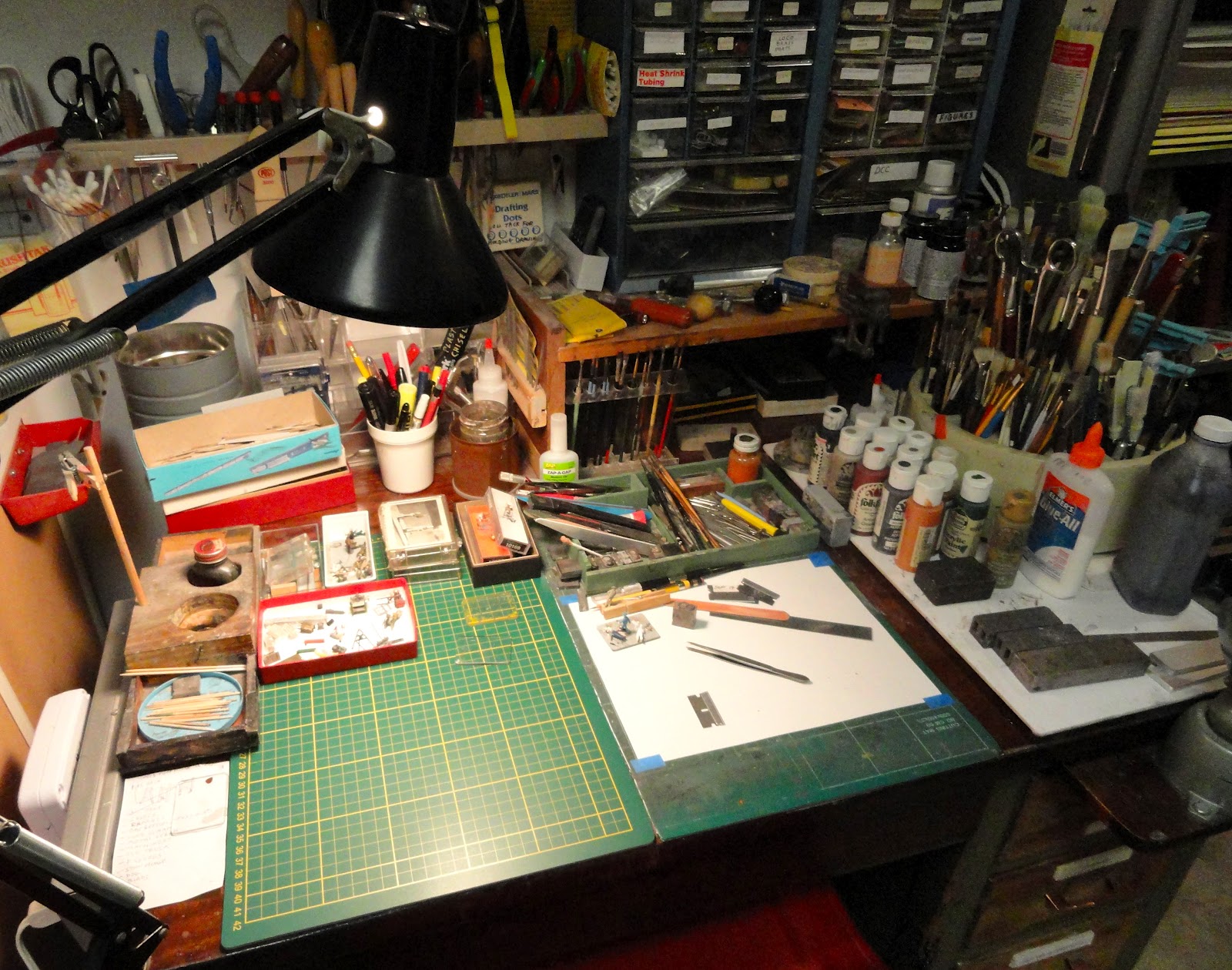 1000+ images about Model Work Spaces on Pinterest Work benches, Model
