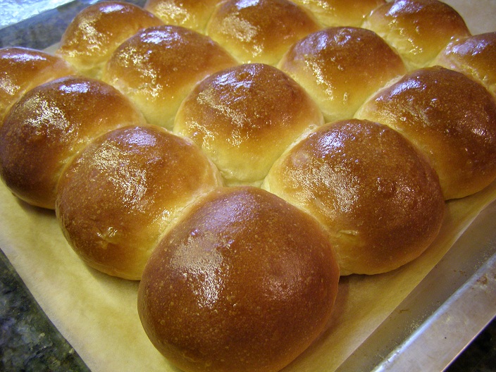 Hanaâ's Kitchen ABC Buttery PullApart Dinner Rolls