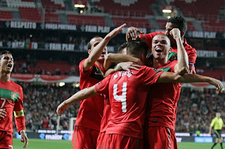 Portugal golea a Bosnia y avanza a la Eurocopa 2012