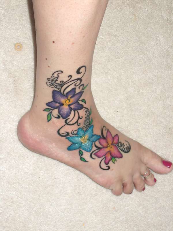 tattos on foot. heart tattoos on foot. heart tattoos on foot. Heart Tattoos On The Foot.