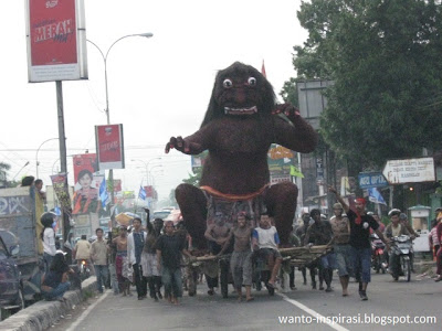 gendruwo, tradisi bekakak, PALING INDONESIA