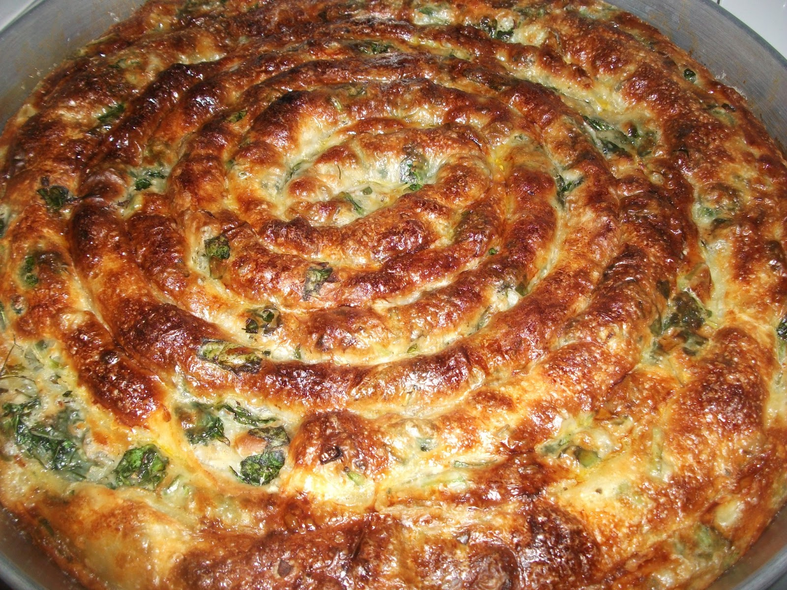 AGEYLE ANNESİ MUTFAKTA EGE USULU OTLU BÖREK