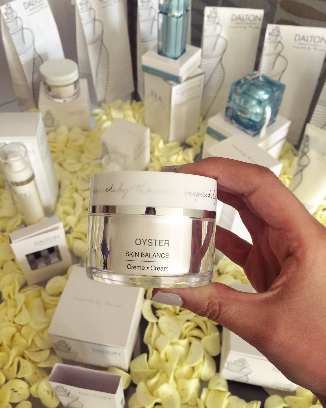 Alice In Shoppingland Dalton Marine Cosmetics