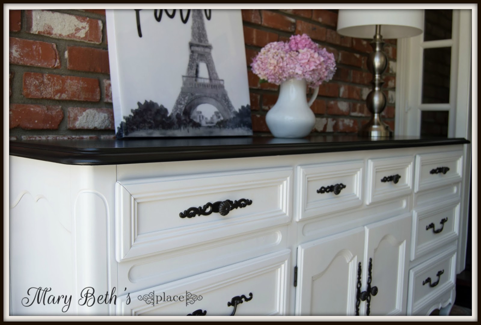 Mary Beth's Place A Classic Black White Dresser - I Used General Finishes Snow White For The Body And Drawers And Lamp Blackfor The Top mary beth's place a classic black white dresser - i used general finishes snow white for the body and drawers and lamp blackfor the top