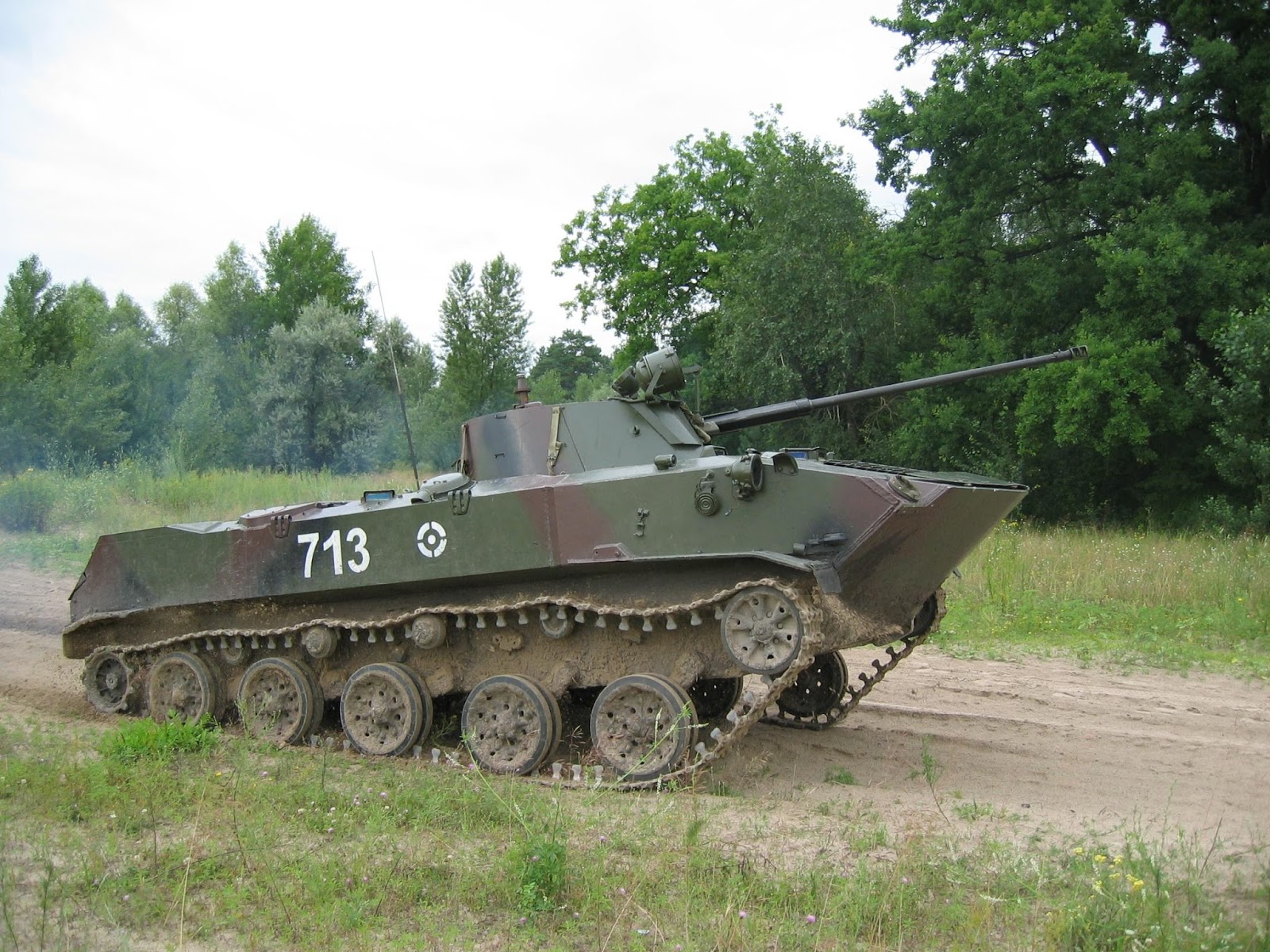 BMD-2_on_field_exercise.JPG