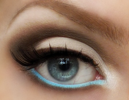 eyeliner colored liner looks use makeup eye eyes waterline light brown eyeshadow neutral turquoise crease turquesa cut