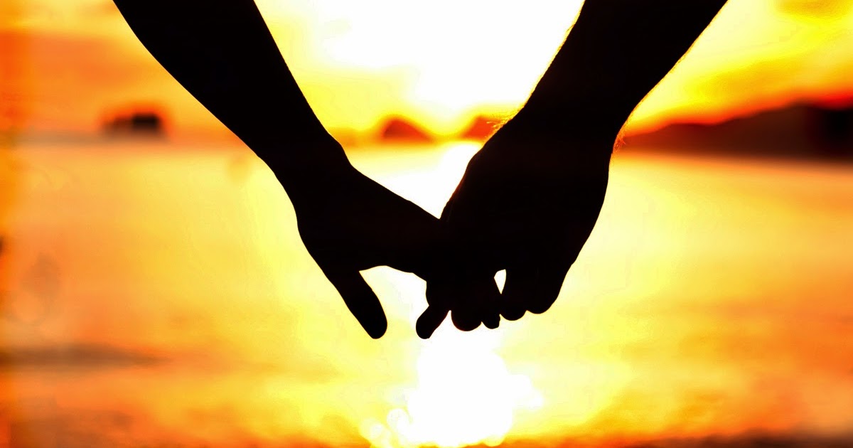 Couple keeping hands together | Picture HD