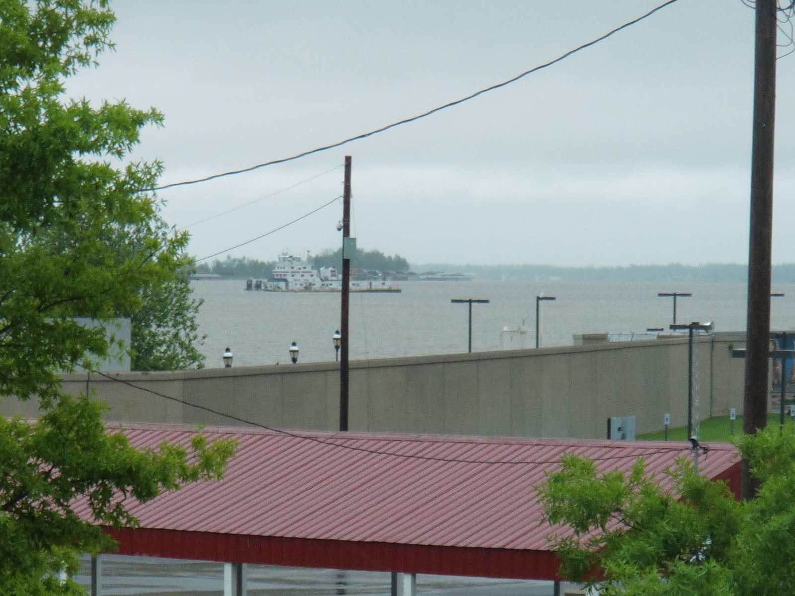 West Kentucky Flood 2011 Paducah, Ky May 2nd, 10 am Looking Over Floodwall
