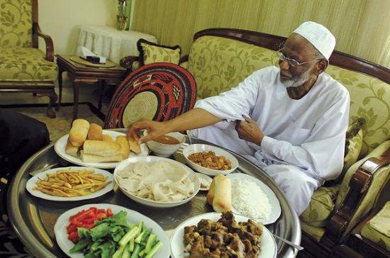 صحيفة الرقراق الإلكترونية خلاص بقيتو علي كلام الترابي